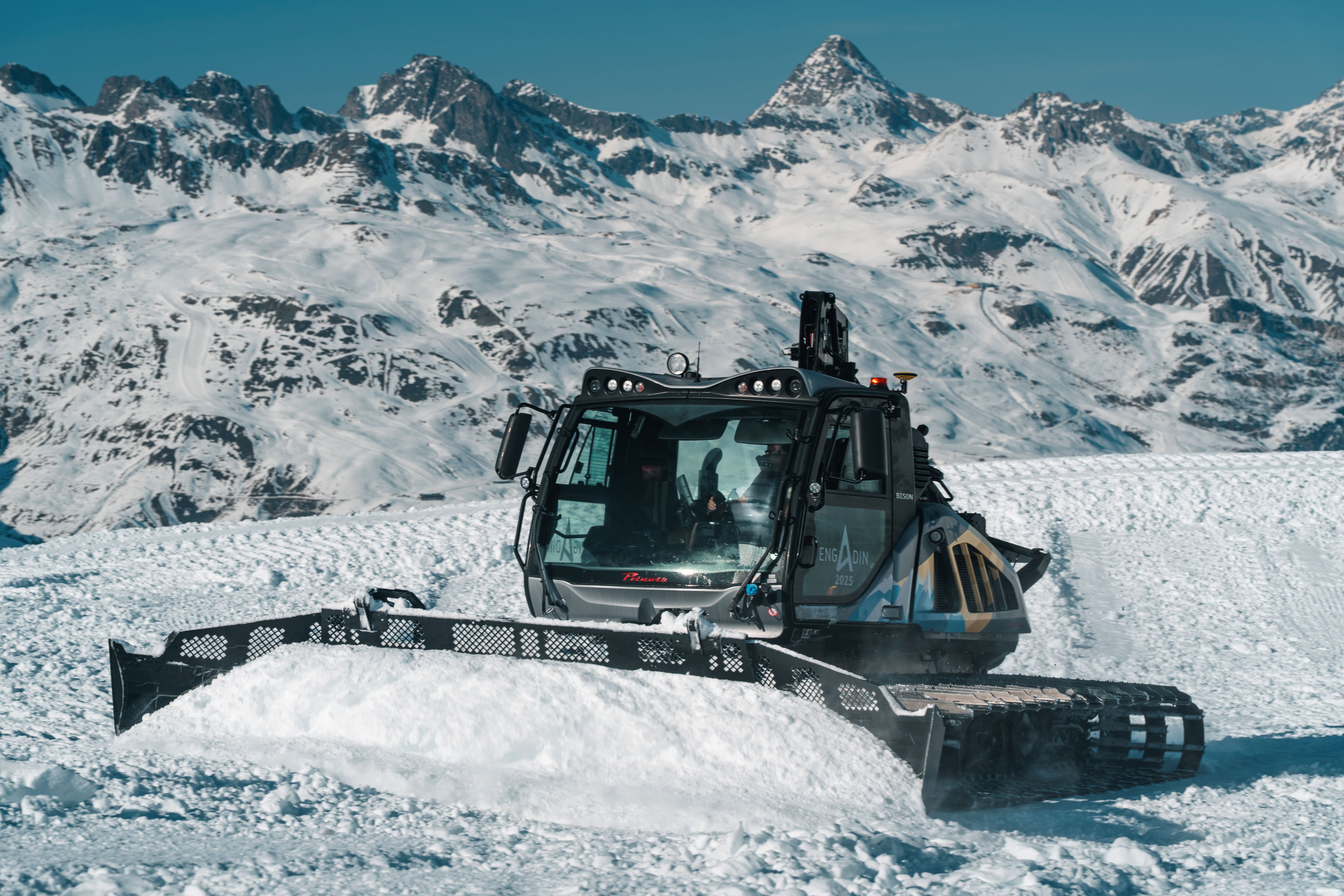 Perfekte Features bei den Engadin FIS Snowboard, Freestyle, and Freeski World Championships 2025