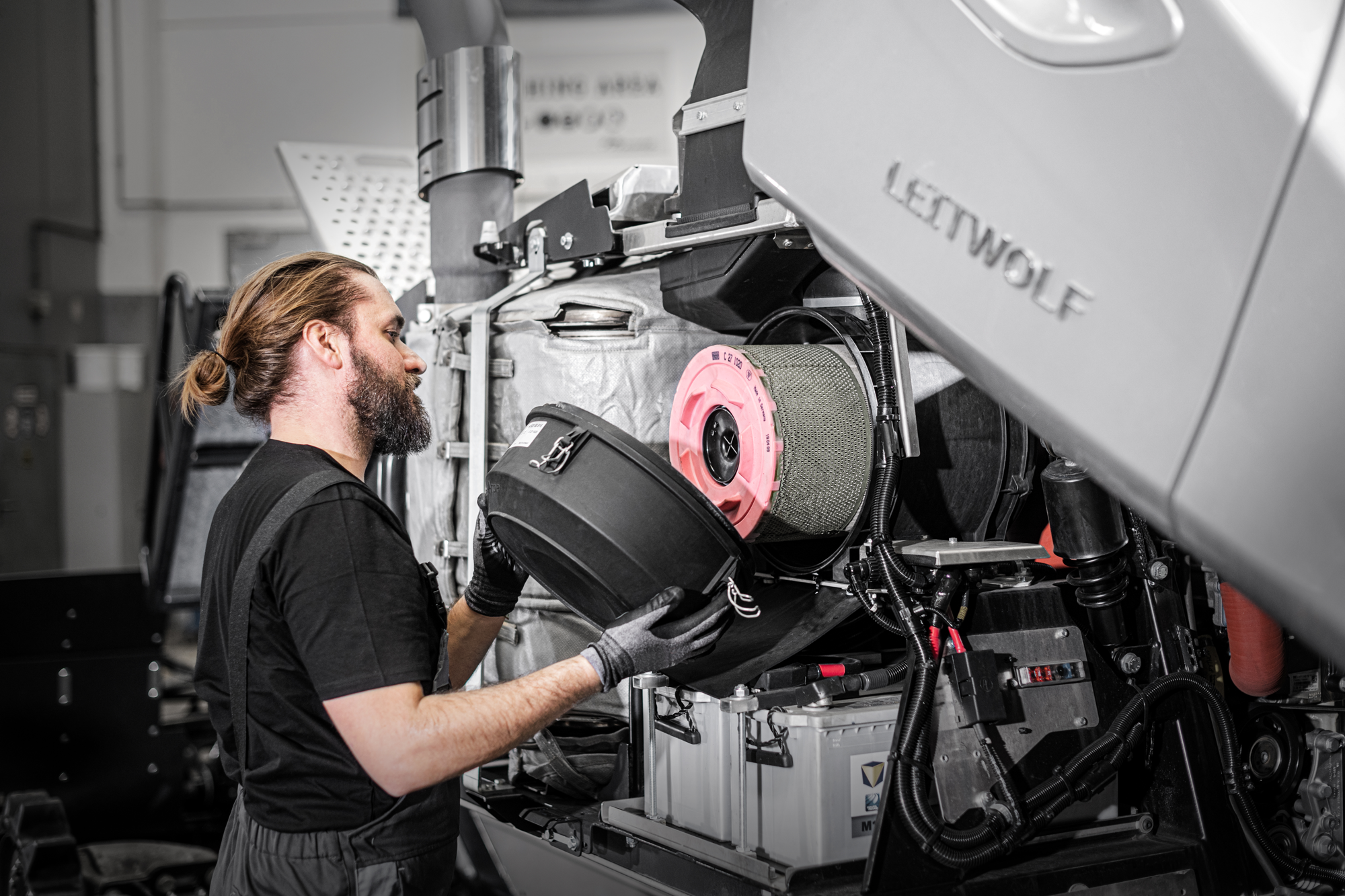 Ersatzteile für Pistenraupen und Raupentransporter